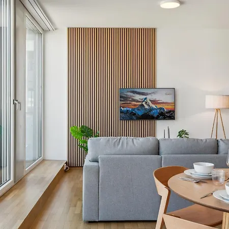 Comfort Homes - Premium Apartments - 15' Lucerne - Washer & Dryer - Public Transport - Parking Root Exterior photo