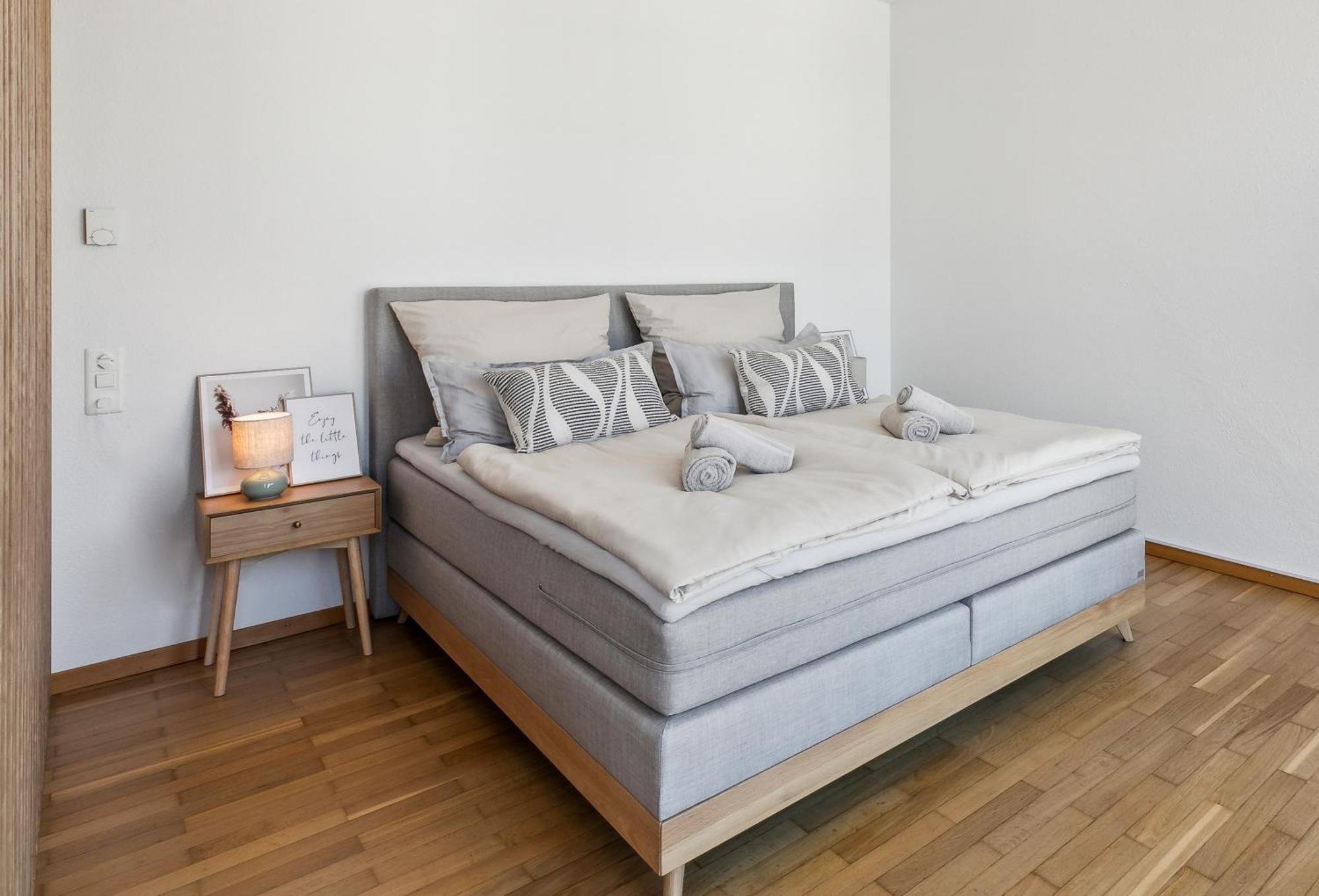 Comfort Homes - Premium - 15' Lucerne - Washer & Dryer - Public Transport - Parking Apartmán