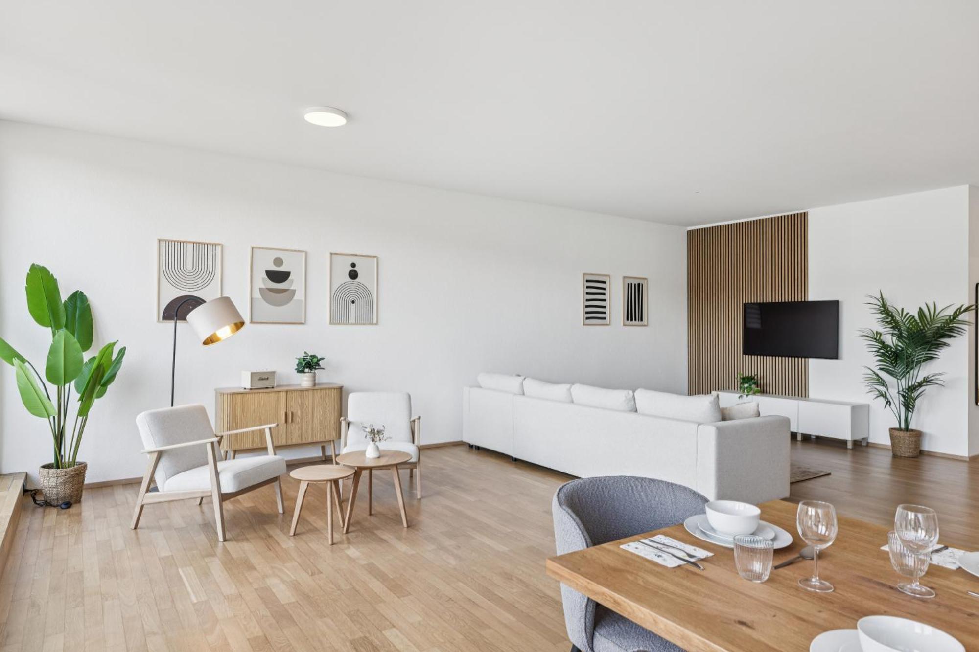 Comfort Homes - Premium - 15' Lucerne - Washer & Dryer - Public Transport - Parking * Root
